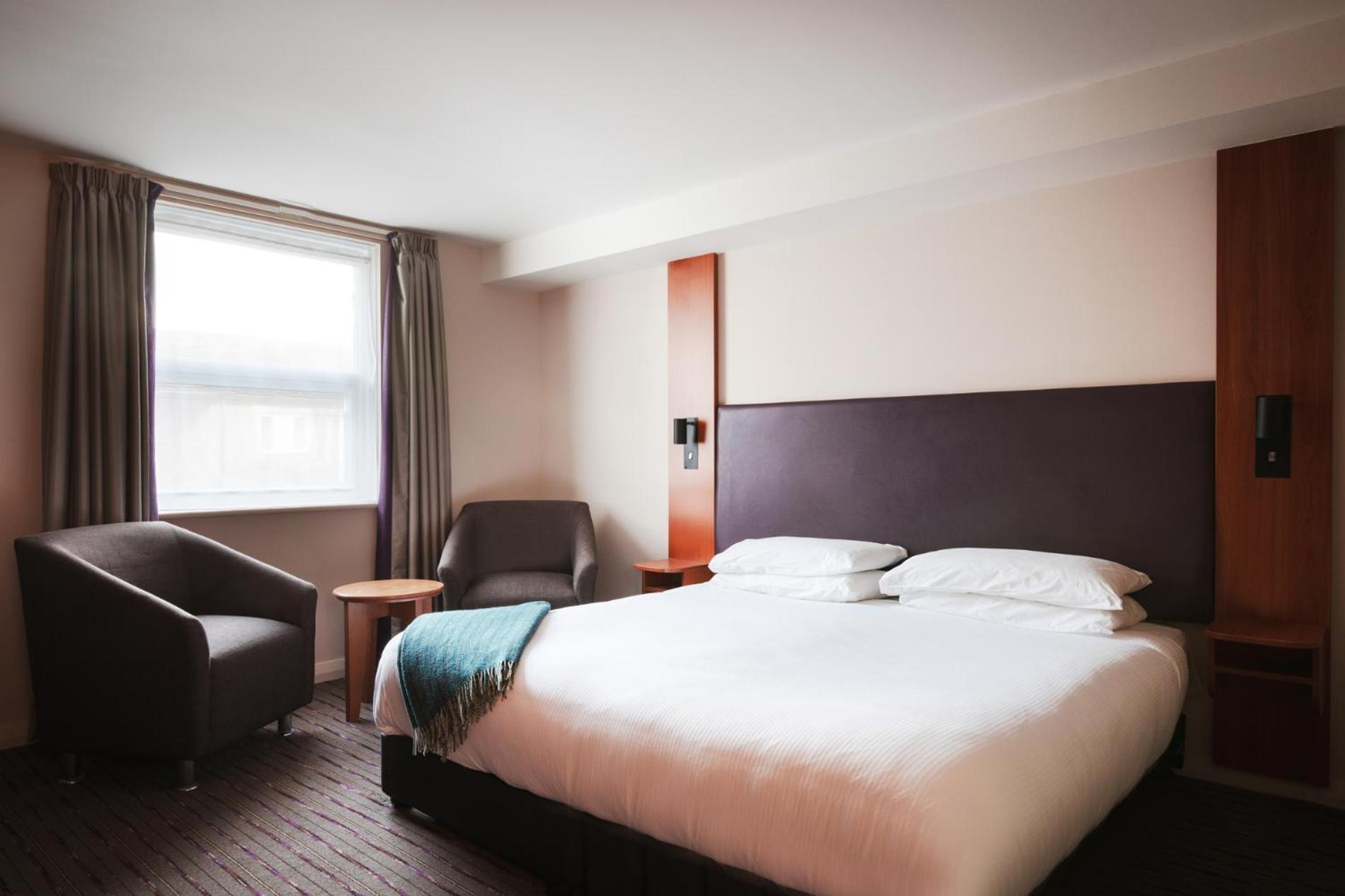The Highwayman Hotel Честерфилд Экстерьер фото