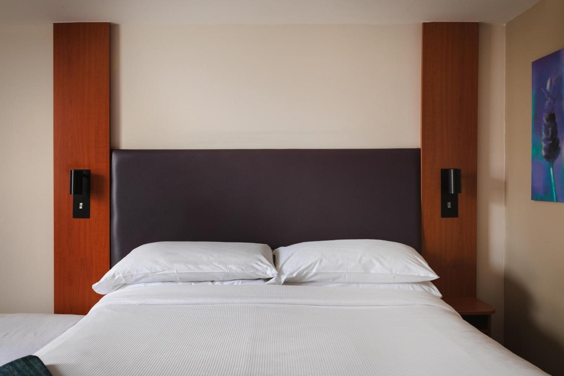 The Highwayman Hotel Честерфилд Экстерьер фото