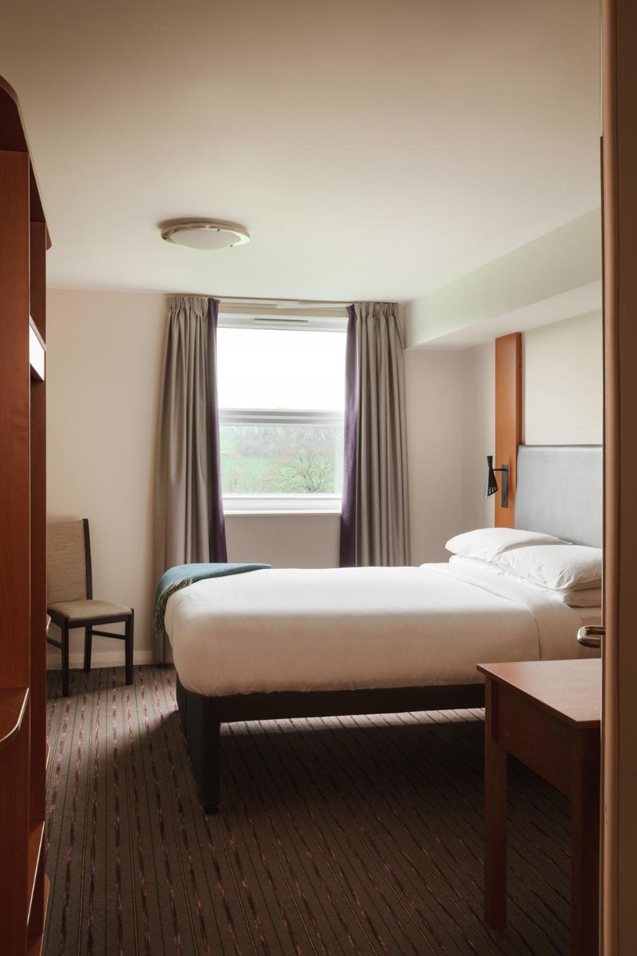 The Highwayman Hotel Честерфилд Экстерьер фото